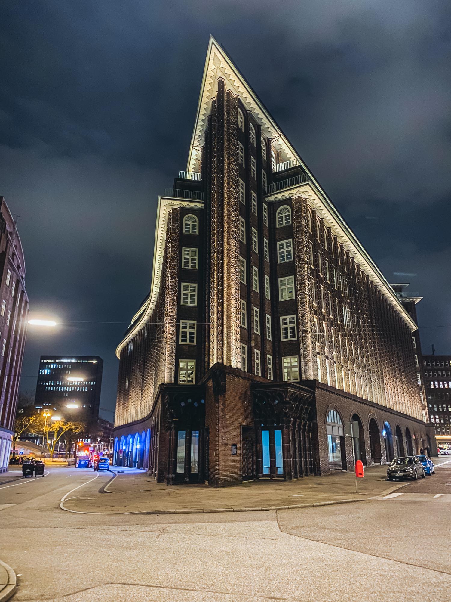 Descriptive alt text