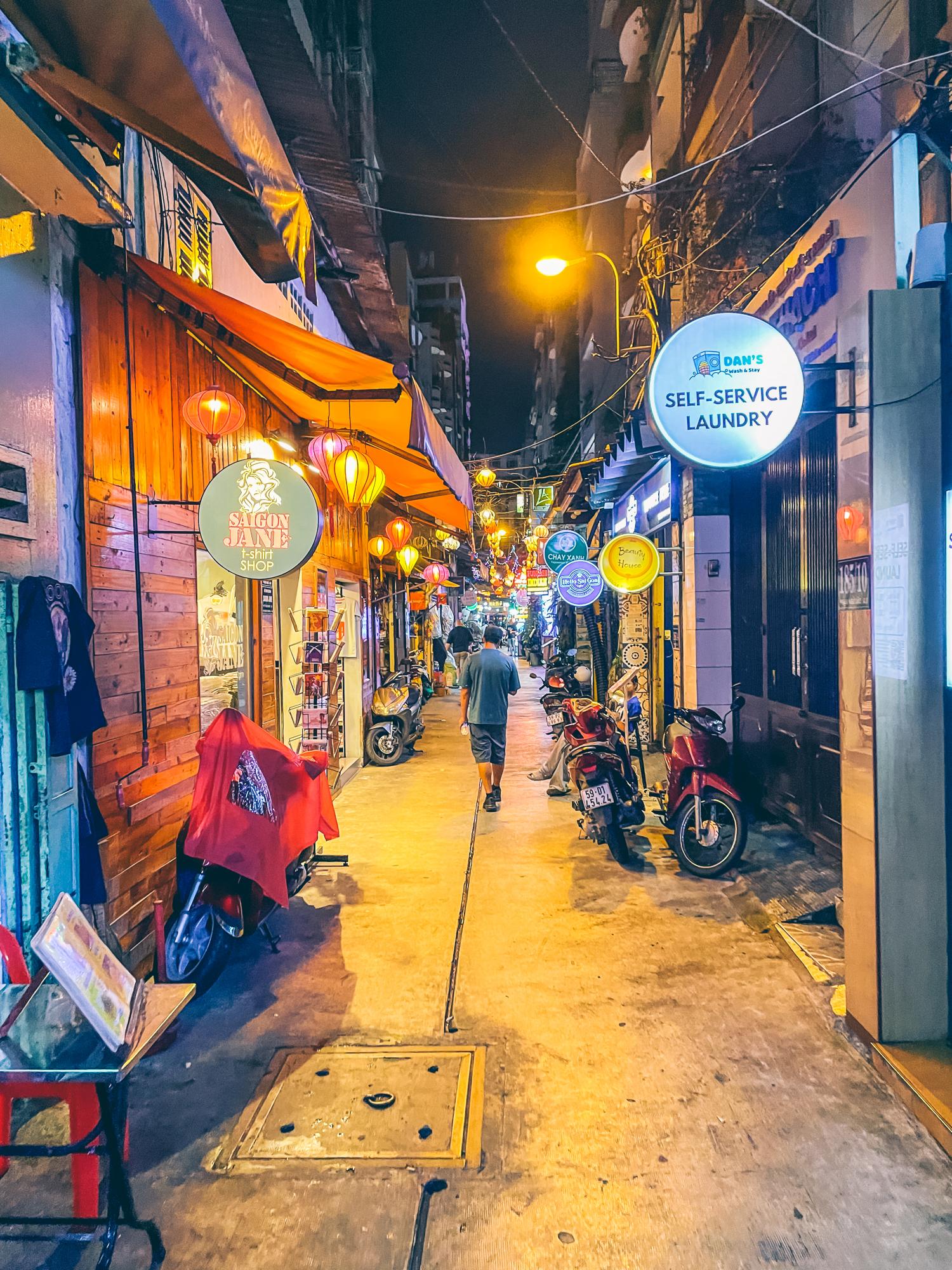 Descriptive alt text